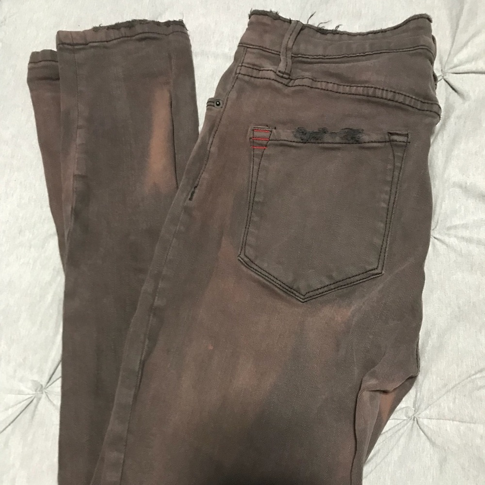 BDG Jeans - Frayed ✨ 3 for $15